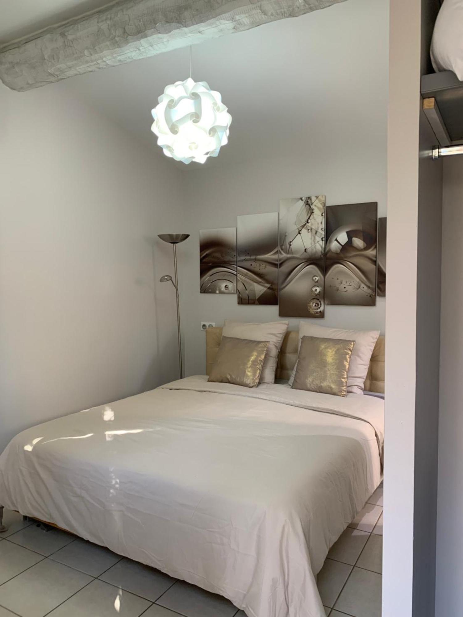 Votre Cocon En Pierre Et Son Spa En Option Gite Le Repos Des Chenes Régusse 외부 사진