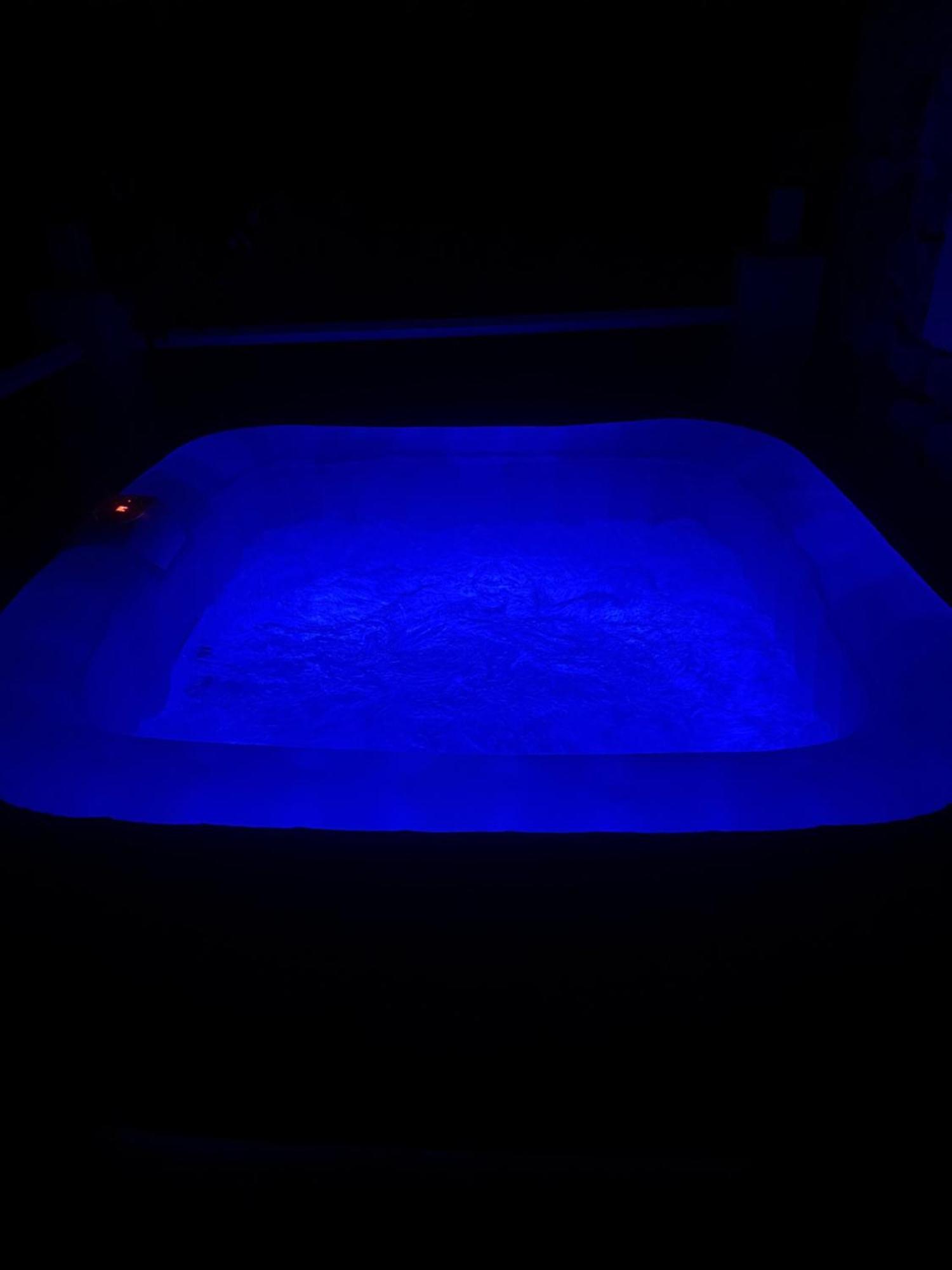 Votre Cocon En Pierre Et Son Spa En Option Gite Le Repos Des Chenes Régusse 외부 사진